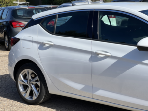 2019 Vauxhall Astra 1.0 I Turbo Ecotec Sri in White — image 6