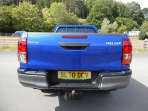2020 Toyota Hilux 2.4 D-4d Active Extra Pickup Extended Cab 4dr Diesel Manual 4WD Euro 6 (s/s) (150 Ps) in Blue — image 4