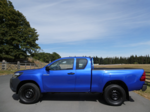 2020 Toyota Hilux 2.4 D-4d Active Extra Pickup Extended Cab 4dr Diesel Manual 4WD Euro 6 (s/s) (150 Ps) in Blue — image 6