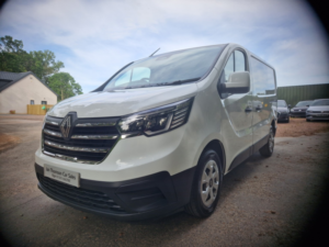 2024 Renault Trafic 2.0 Sl30 Blue Dci 130 Advance Panel Van My24 in White — image 2