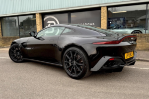 2019 Aston Martin Vantage 4.0 V8 Auto Euro 6 2dr in Black — image 2