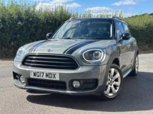 2017 MINI Countryman 2.0 Cooper D Euro 6 (s/s) 5dr in Grey — image 2
