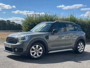 2017 MINI Countryman 2.0 Cooper D Euro 6 (s/s) 5dr in Grey — image 4