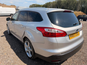 2013 Ford Focus 1.6 Tdci Titanium Navigator Euro 5 (s/s) 5dr in Silver — image 5