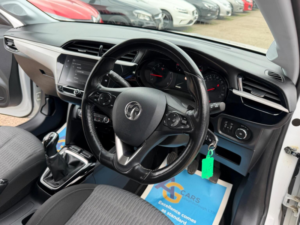 2020 Vauxhall Corsa 1.2 Se Euro 6 5dr in White — image 3