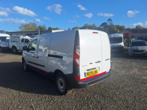2019 Renault Kangoo Maxi 1.5 Ll21 Energy Dci 90 Crew Van Business Euro 6 5 SEAT Combi in White — image 4