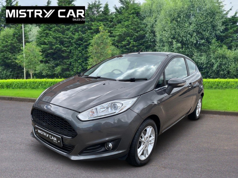 2016 Ford Fiesta 1.3 Zetec in Grey — image 1