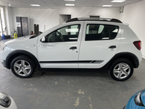 2016 Dacia Sandero Stepway 1.5 Stepway Ambiance Dci 90 in White — image 4