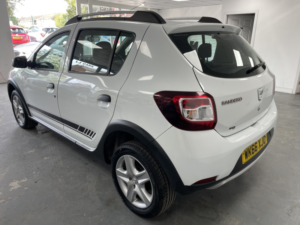 2016 Dacia Sandero Stepway 1.5 Stepway Ambiance Dci 90 in White — image 5