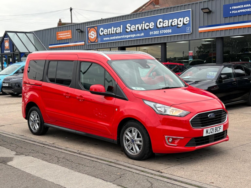 2021 Ford Grand Tourneo Connect 1.5 Ecoblue Titanium Euro 6 (s/s) 5dr in Red — image 1