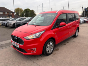 2021 Ford Grand Tourneo Connect 1.5 Ecoblue Titanium Euro 6 (s/s) 5dr in Red — image 5