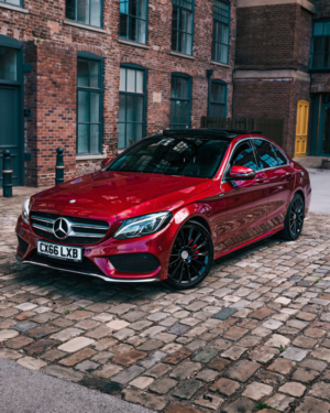 2016 Mercedes-Benz C Class 2.1 C220d Amg Line (premium Plus) Saloon 4dr Diesel 7g-Tronic+ Euro 6 (s/s) (170 Ps) in Red — image 2