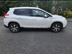 2014 Peugeot 2008 1.6 E-Hdi Allure in White — image 2