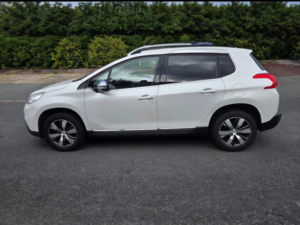 2014 Peugeot 2008 1.6 E-Hdi Allure in White — image 6