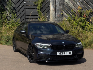 2019 BMW 5 Series 2.0 520i Gpf M Sport Auto Euro 6 (s/s) 4dr in Black — image 4