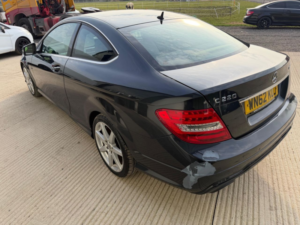 2012 Mercedes-Benz C Class 2.1 C220 Cdi Blueefficiency Amg Sport Coupe 2dr Diesel G-Tronic+ Euro 5 (s/s) (170 Ps) in Black — image 4