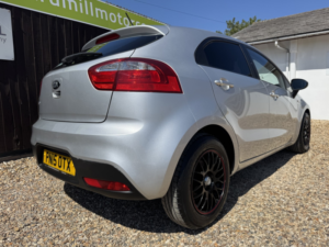 2015 Kia Rio 1.3 1 in Silver — image 6