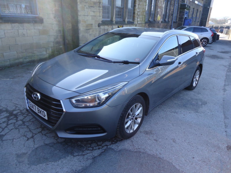 2017 Hyundai I40 1.7 I40 Tr Se Nav Bus 1.7 141ps Bd My17 in Silver — image 1