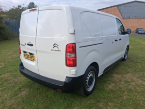 2020 Citroen Dispatch 1.5 Bluehdi 1000 Enterprise M Panel Van 6dr Diesel Manual Fwd 2 Euro 6 (s/s) (100 Ps) in White — image 5