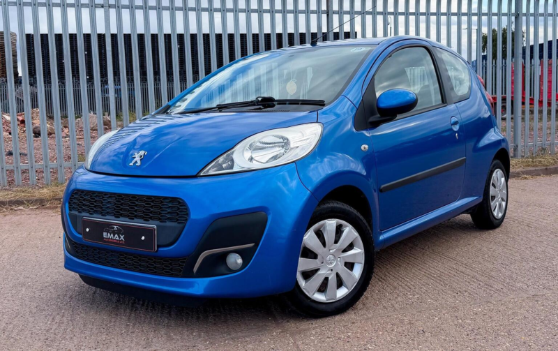 2012 Peugeot 107 1.0 12v Active 2 Tronic Euro 5 3dr in Blue — image 1