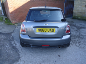 2010 MINI Hatch 1.6 One Graphite Hatch in Silver — image 5