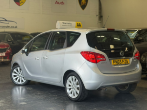 2015 Vauxhall Meriva 1.7 Cdti Exclusiv in Silver — image 6