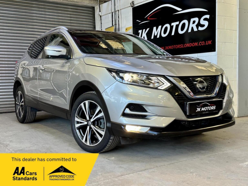 2018 Nissan Qashqai 1.2 Dig-T N-Connecta Xtron Euro 6 (s/s) 5dr in Silver — image 1