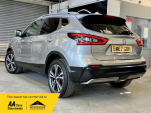 2018 Nissan Qashqai 1.2 Dig-T N-Connecta Xtron Euro 6 (s/s) 5dr in Silver — image 3