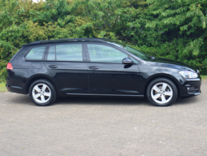 2016 Volkswagen Golf 1.6 Tdi Bluemotion Tech Match Edition in Black — image 2