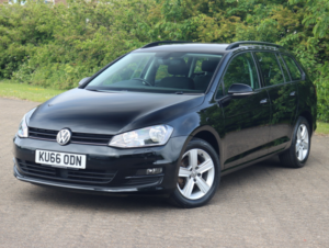 2016 Volkswagen Golf 1.6 Tdi Bluemotion Tech Match Edition in Black — image 6
