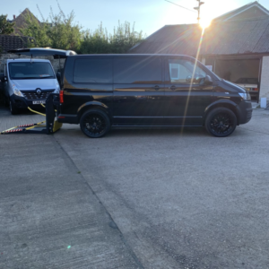 2021 Volkswagen Transporter 2.0 Tdi T32 Swb T6.1 in Black — image 4