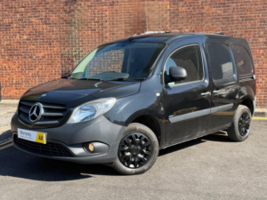 2016 Mercedes-Benz Citan 1.5 109 Cdi Blueefficiency L2 Euro 6 (s/s) 5dr in Black — image 4