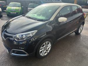 2015 Renault Captur 1.5 Dci Energy Dynamique Medianav SUV 5dr Diesel Manual Euro 5 (s/s) (90 Ps) in Black — image 3