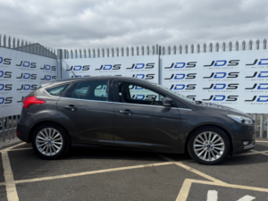 2017 Ford Focus 1.0t Ecoboost Titanium X Hatchback 5dr Petrol Manual Euro 6 (s/s) (125 Ps) in Grey — image 4