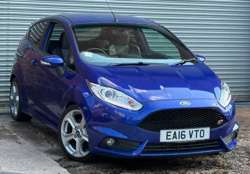 2016 Ford Fiesta 1.6t Ecoboost St-2 Euro 6 3dr in Blue — image 1
