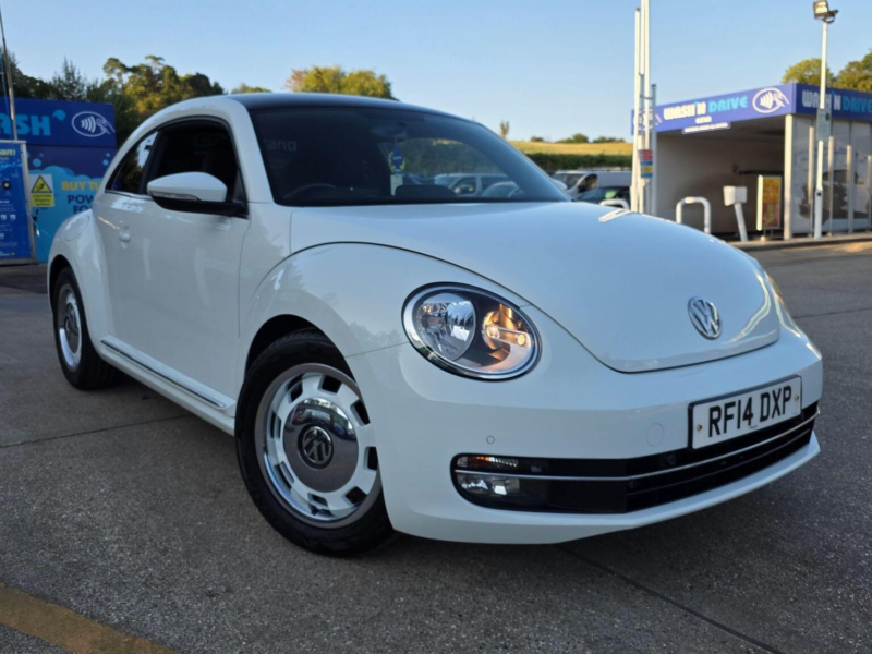 2014 Volkswagen Beetle 1.2 Tsi Design Euro 5 3dr in White — image 1