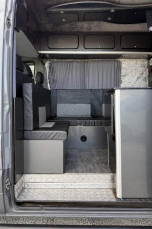 2015 Volkswagen Campervan 2.0 Tdi Cr35 Race Van in Grey — image 5
