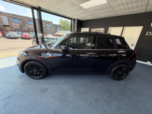 2020 MINI Hatch 1.5 Cooper Classic Euro 6 (s/s) 5dr in Black — image 6