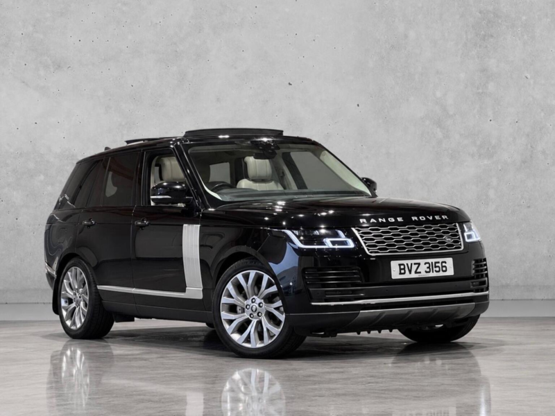 2020 Land Rover Range Rover 3.0 Sd V6 Westminster Auto 4WD Euro 6 (s/s) 5dr in Black — image 1