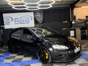 2015 Volkswagen Golf 2.0 Tsi Bluemotion Tech R in Black — image 6