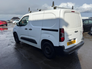 2019 Peugeot Partner 1.6 Bluehdi 650 Professional Standard Panel Van Swb Euro 6 5dr in White — image 4