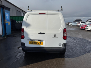 2019 Peugeot Partner 1.6 Bluehdi 650 Professional Standard Panel Van Swb Euro 6 5dr in White — image 5