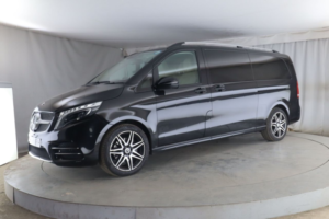 2019 Mercedes-Benz V Class 2.0 V300d Amg Line MPV 5dr Diesel G-Tronic+ Euro 6 (s/s) Xlwb (239 Ps) in Black — image 4