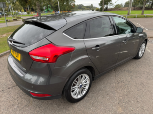 2018 Ford Focus 1.0t Ecoboost Zetec Edition Hatchback 5dr Petrol Manual Euro 6 (s/s) (125 Ps) in Grey — image 4
