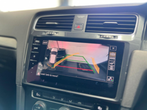 2018 Volkswagen E-Golf 35.8kwh E-Golf Auto 5dr in Black — image 4