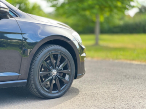 2018 Volkswagen E-Golf 35.8kwh E-Golf Auto 5dr in Black — image 5