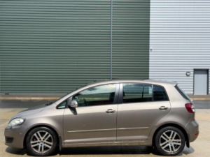 2010 Volkswagen Golf Plus 2.0 Tdi Se DSG Euro 5 5dr in Bronze — image 4