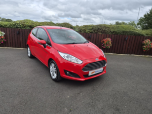 2016 Ford Fiesta 1.3 Zetec in Red — image 2