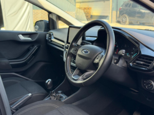 2022 Ford Fiesta 1.0t Ecoboost Mhev Titanium Euro 6 (s/s) 5dr in Black — image 2