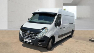 2017 Renault Master 2.3 Dci Energy 35 Business Fwd Lwb Medium Roof Euro 5 (s/s) 5dr in White — image 3